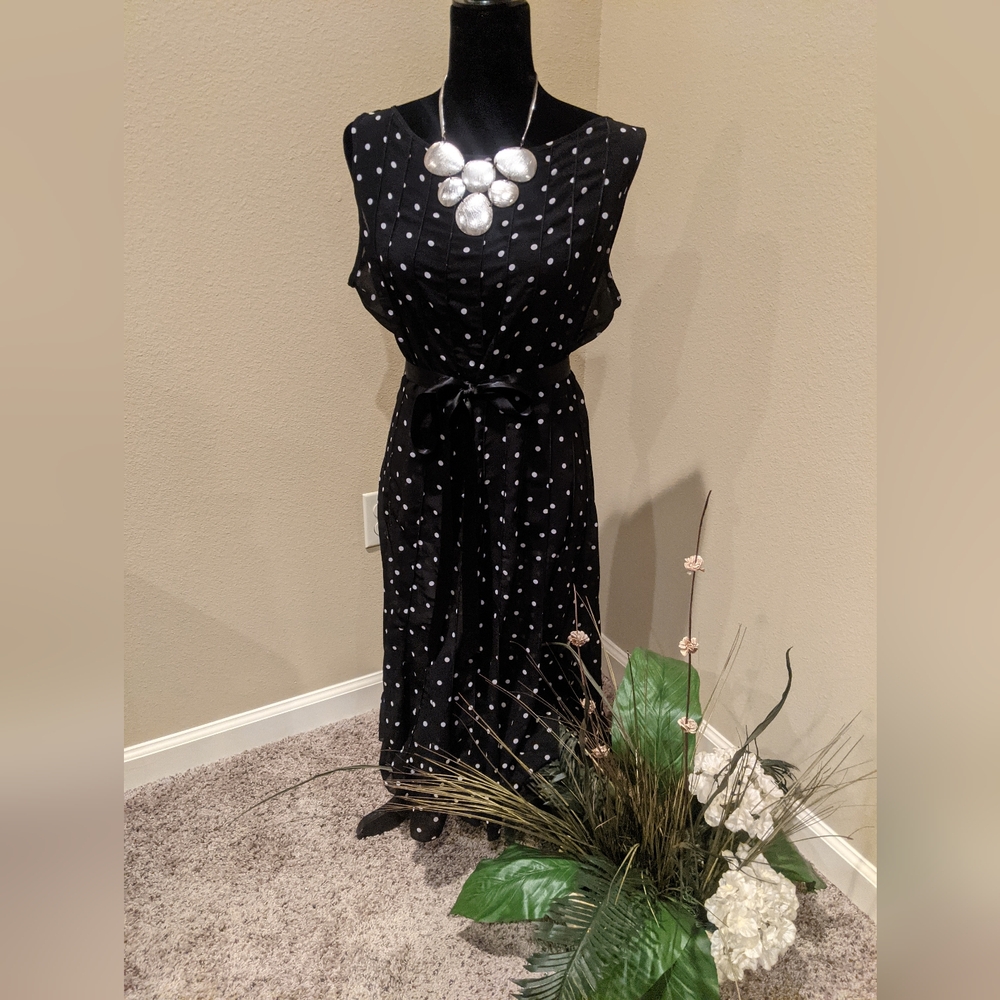 👗Studio I Sleeveless Dress Sz16